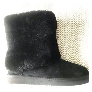 Brand New! Black shearling Ugg boots